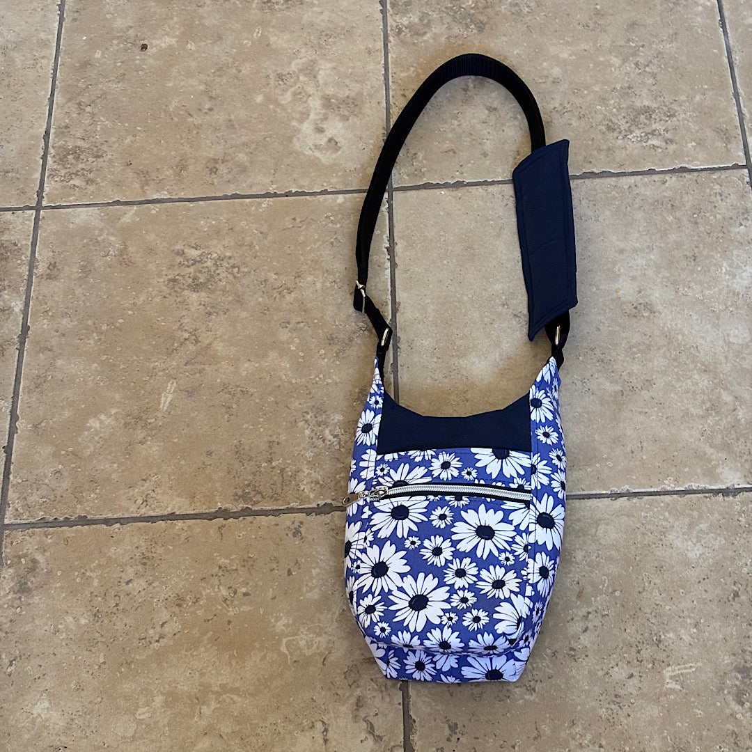 Water Bottle Bag in Cornflower Blue and White Daisies